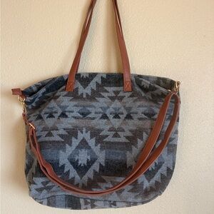 Stylish Gray Patterned Tote Bag